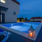 Luxurious In * Maslenica