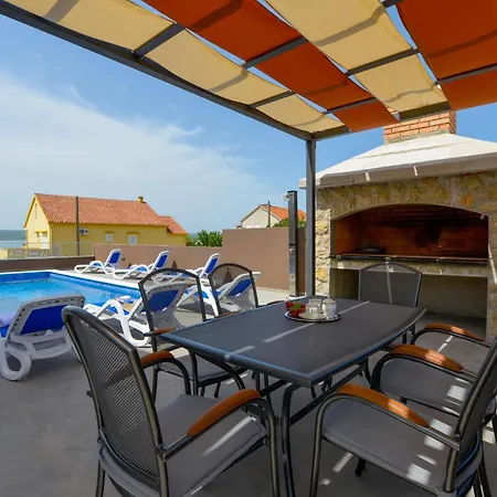 Cozy In With Wifi * Maslenica